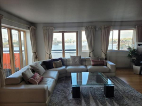 Stunning 3 Double Bedroom Apt in Greenwich near O2